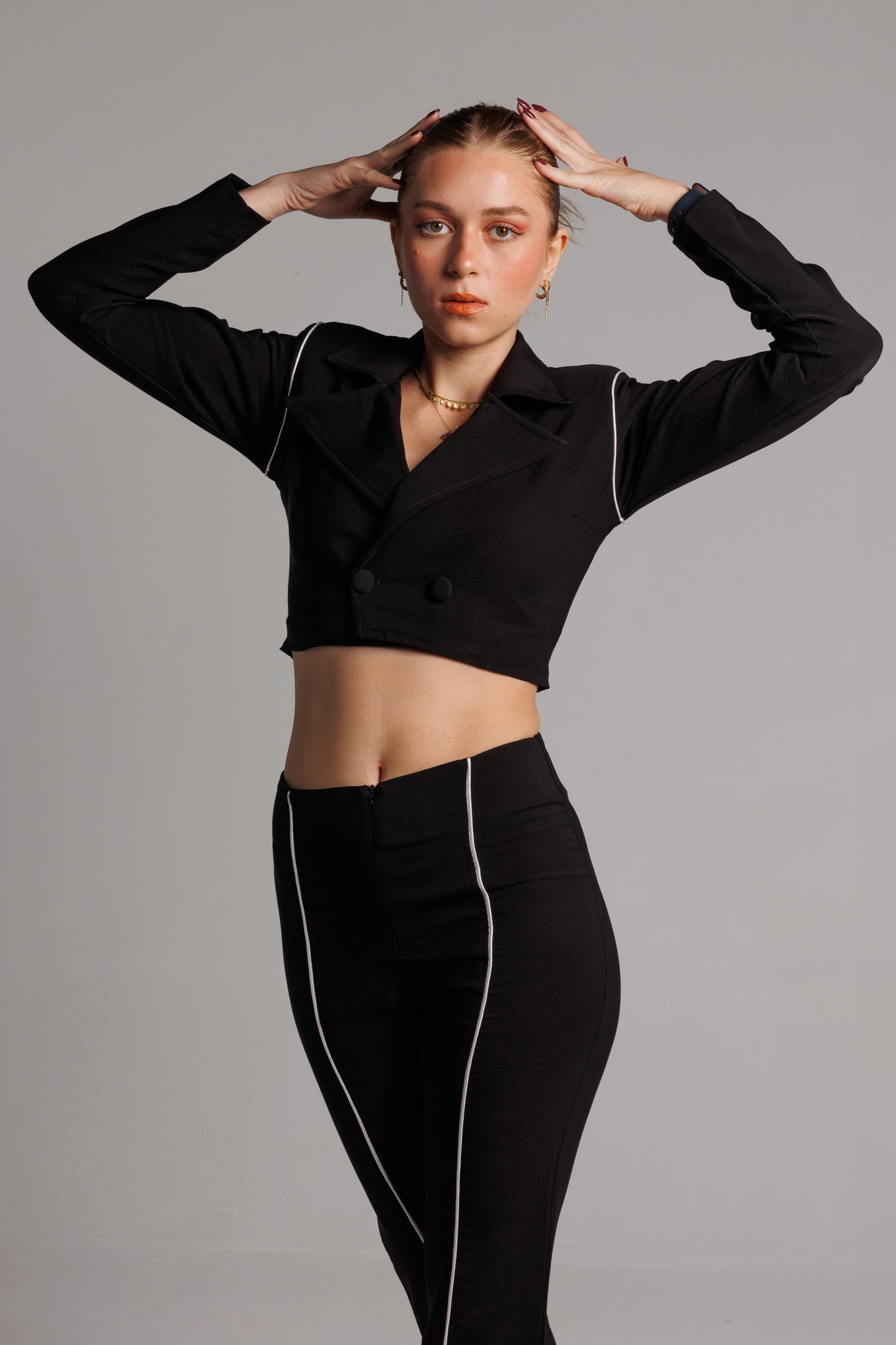 White Lining Cropped Blazer